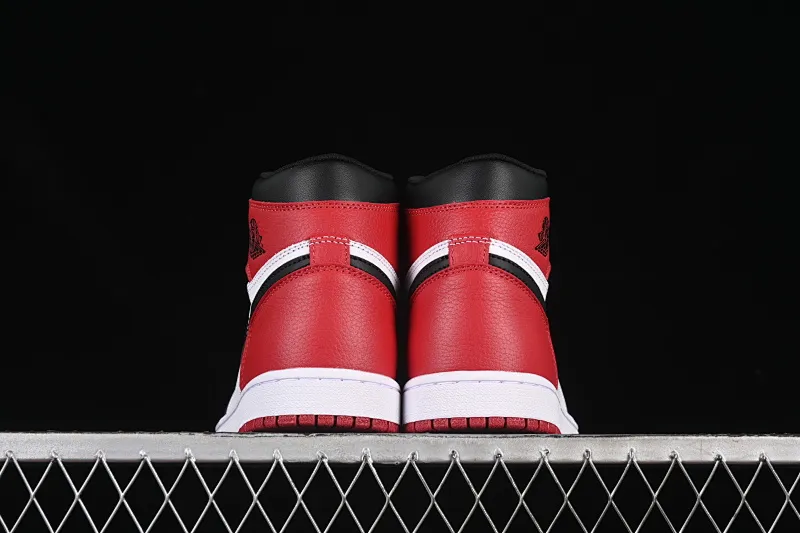 All categories Air Jordan Jordan series basketball shoes Air Jordan 1 High Air Jordan 1 High Retro OG AJ1 Joe 1 black toe high-top basketball shoes 555088-125